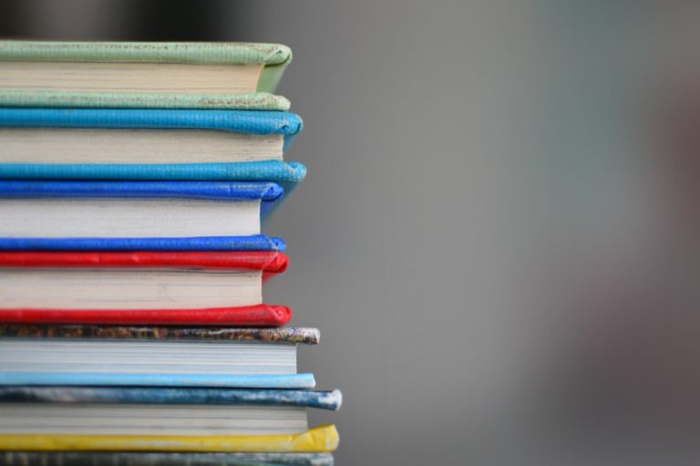 books-pile-colorful